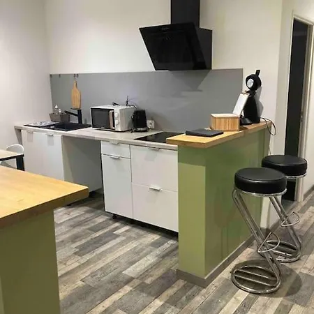 Flokeli A * Перуж